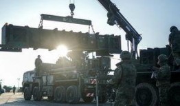 特朗普爆料最新武器装备,我国最新武器装备震撼亮相，全球目光聚焦